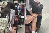 Bức ảnh "combo cá biệt" của hai bạn trẻ trên phố gây xôn xao mạng xã hội: Chi tiết nào khiến phụ huynh nhìn mà khóc hết nước mắt?