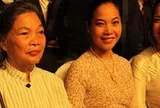 Nữ NSƯT 88 tuổi bảo con gái là NSND: "Con ơi, khó sống quá. Mẹ sợ quá!"