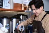 Tình hình quán cà phê của nam ca sĩ 50 tuổi nổi đình đám 1 thời