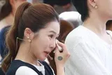 Hương Tràm về quê hương Nghệ An, bật khóc bỏ tiền túi làm một việc quan trọng