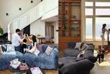 Căn duplex 320m2 "view triệu đô" của vợ chồng 30 tuổi không đi làm