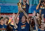 Biển người phủ kín Madrid, đón nhà vô địch World Cup 2026 trở về