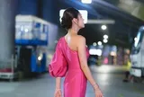 Hoa hậu 38 tuổi trả lại siêu xe, rời biệt thự 3.000m2 sau khi chia tay đại gia nghìn tỷ