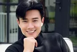 Quý ông độc thân vạn người mê của làng giải trí Việt đi bán mì, sở hữu biệt thự vài chục tỷ