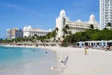 Điều đặc biệt ở hòn đảo hơn 170 năm chưa từng có bão đổ bộ