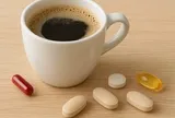 Nếu vừa uống cà phê, bạn đừng dùng 5 loại thực phẩm chức năng này