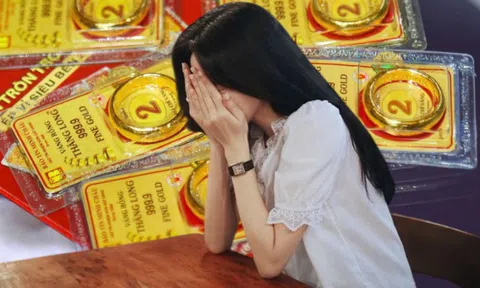 Chuyện “bán 1 cây vàng” thách thức sự kiên nhẫn của tất cả: Người trong cuộc ứa nước mắt, dân mạng không bình tĩnh nổi!