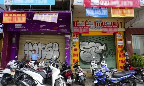 Hàng quán tại Tp.HCM vẫn thi nhau đóng cửa, trả mặt bằng