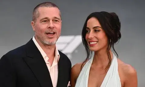 Brad Pitt bên bạn gái kém 29 tuổi