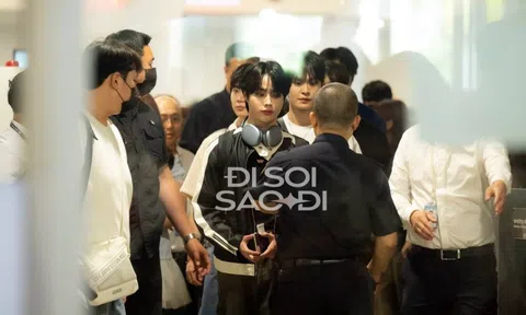 Idol người Việt Hanbin và các thành viên TEMPEST đổ bộ Nội Bài, visual "chị đại" "chấp" hết ống kính cam thường!