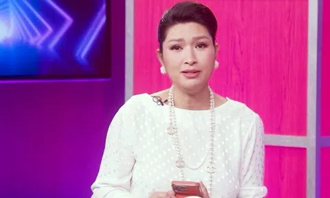 Hồng Nhung vừa đẻ xong lần 3 đã lao vào làm 1 việc: "Kinh tế, cơm áo gạo tiền rất quan trọng"