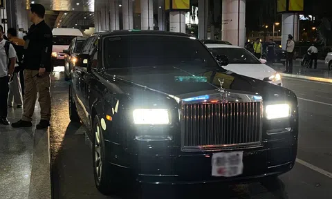 Soi siêu xe đón G-Dragon tại sân bay Nội Bài, là Rolls-Royce Phantom, giá khoảng 60 tỷ!
