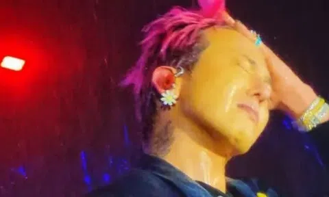 Tranh cãi thái độ của G-Dragon tại sân Mỹ Đình