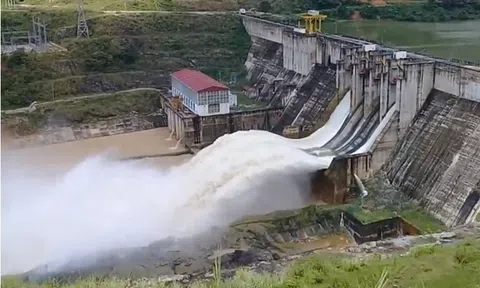 Nhiều thủy điện ở Lào Cai đồng loạt thông báo xả lũ hồ chứa