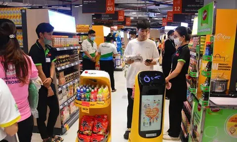 AI tiến sâu vào doanh nghiệp: 'Nhân viên siêu thị' robot