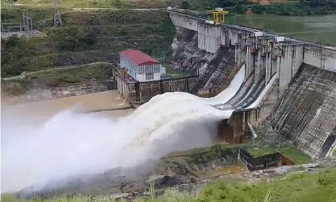 Nhiều thủy điện ở Lào Cai đồng loạt thông báo xả lũ hồ chứa