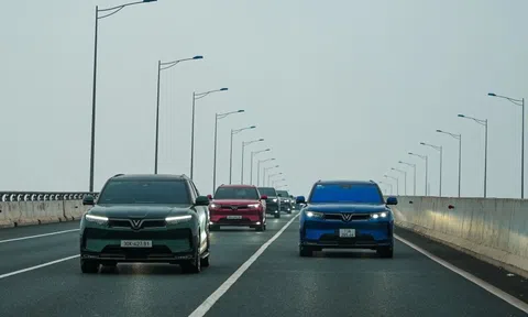 Tỷ phú Phạm Nhật Vượng tiếp tục "giàu thêm" 14.000 tỷ sau thông tin Hà Nội dừng xe máy xăng trong vành đai 1 từ 1/7/2026