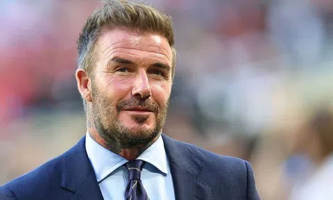 David Beckham ra tay hàn gắn với Brooklyn nhưng nhận lại sự lạnh lùng đến đau lòng