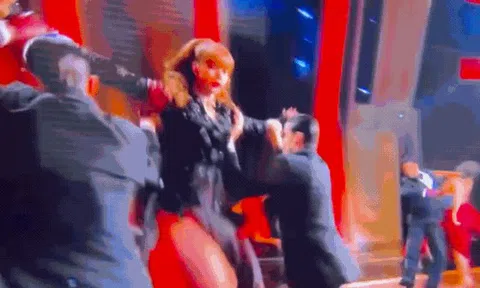 Lisa (BLACKPINK) hứng chỉ trích khi được đề cử Emmy