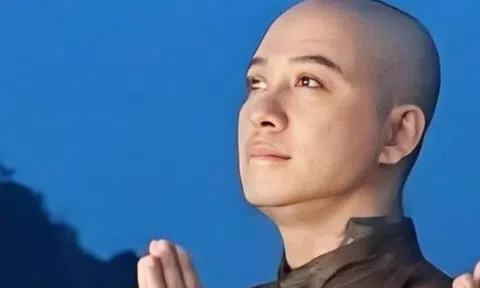 Lý do ca sĩ Tuấn Hưng bất ngờ cạo trọc đầu