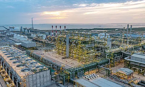 Sắp 'tái sinh' tổ hợp hóa dầu 5,4 tỷ USD ở TPHCM