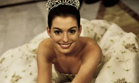 Từ Vương nữ Jordan đến "mỹ nhân Hollywood" Anne Hathaway đều đội vương miện của thương hiệu kim hoàn gần 250 năm tuổi: Có gì đặc biệt mà chinh phục được giới quý tộc, hoàng thân trên thế giới