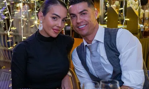 Bí ẩn hợp đồng hôn nhân của Ronaldo và bạn gái sexy, nàng WAG được chu cấp tiền tỷ một tháng nếu chia tay