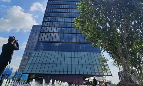 Bí thư Thành ủy TP HCM dự lễ khánh thành Trung tâm Tài chính quốc tế cao 55 tầng