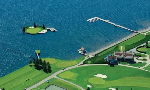 7 sân golf độc lạ nhất hành tinh không dành cho người yếu tim: Vượt 1.365 km qua sa mạc, bay lên 400 m mới phát được bóng hay chơi ngay cạnh núi lửa