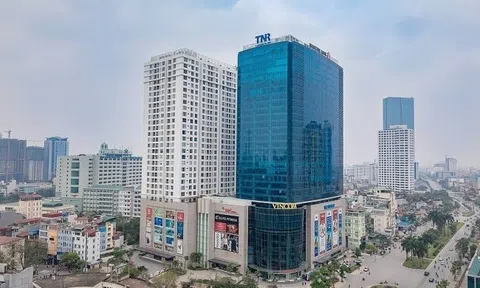 Một công ty chứng khoán trên sàn vừa “đổi chủ”, nhóm cổ đông lớn có nhiều liên quan tới tập đoàn của bà Nguyễn Thị Nguyệt Hường
