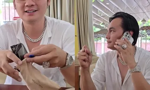 Nam NSƯT từ Mỹ về đeo kim cương, đồ hiệu đầy người: "Cuộc đời biết làm gì bây giờ"