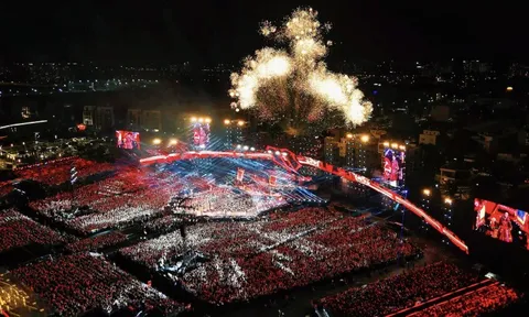 “Sóng gió” đến với khán giả của concert có 55 anh tài, chị đẹp