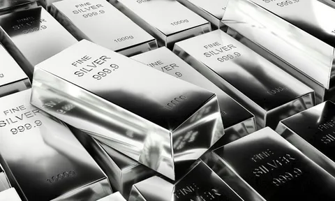 THỊ TRƯỜNG HÀNG HÓA: Giá bạc vượt đỉnh thời đại