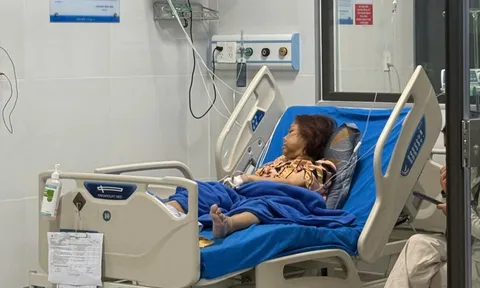 Ngôi sao ca nhạc đình đám: Nợ 40 tỷ, U60 nhiều bệnh, mất khả năng nói chuyện và ăn uống