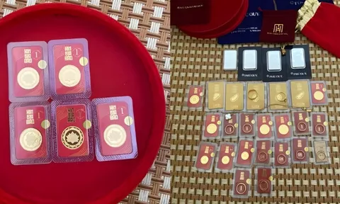 Bức ảnh toàn vàng