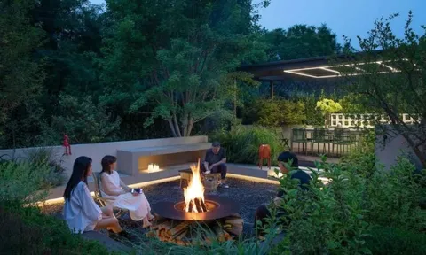 Biệt thự 400m2 ở ngoại ô "chữa lành" với vườn hoa cẩm tú cầu