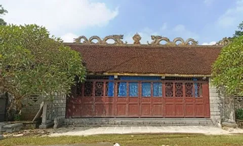 Ngôi đình được xây dựng từ hơn 200m³ khối đá ở Ninh Bình