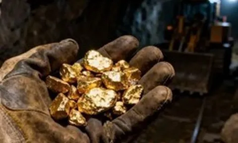 Đại gia khai thác vàng bạc lớn nhất Việt Nam "ngậm đắng" vì mỏ đất hiếm, cửa sáng bất ngờ từ một loại phụ phẩm khi Trung Quốc siết cung