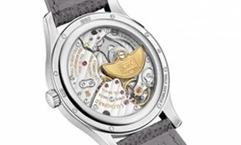 Cận cảnh mẫu đồng hồ mỏng kỷ lục chỉ 0,82cm nhưng làm được 1 điều cực hiếm thấy