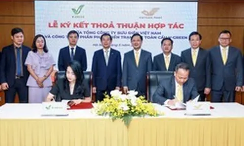 Tỷ phú Phạm Nhật Vượng bắt tay Vietnam Post lắp 16.000 tủ đổi pin xe máy và 2.000 trụ sạc ô tô điện, mỗi điểm cách nhau trung bình 2,82 km