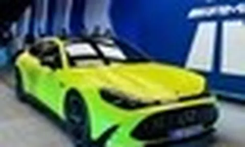 Đối thủ của Porsche Taycan chính thức lộ diện