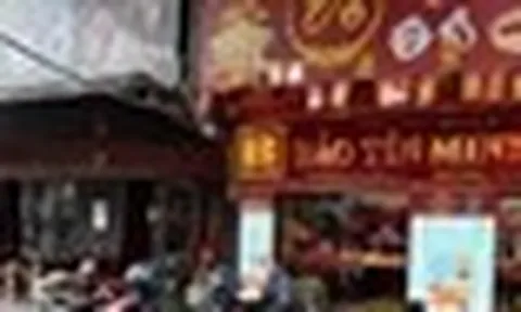 Cảnh tượng lạ trên 'phố vàng' Hà Nội