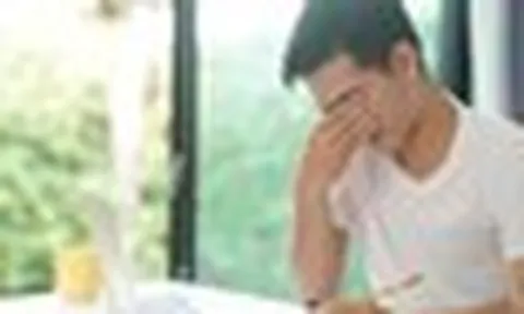 Hà Nội: Nam công nhân 27 tuổi khó thở, tay chân co quắp, nhập viện khám vì tin mình ung thư nhưng không bị sao
