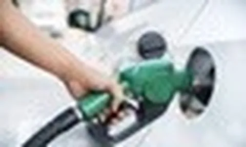 Chuyên gia chỉ rõ: Xăng E10 không hẳn gây hại cho động cơ, nhưng thói quen của nhiều tài xế mới là điều đáng lo ngại