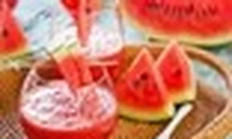 Mùa hè nhà nào cũng ăn dưa hấu nhưng ít ai biết loại quả này có thể mang lại 4 lợi ích lớn cho cơ thể
