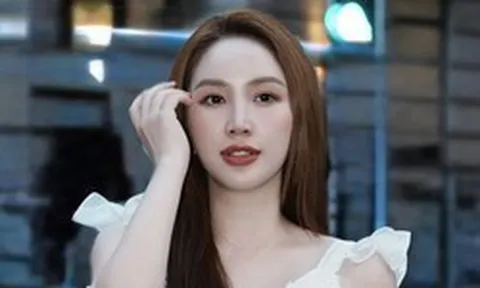 Việt Nam có công chúa showbiz nổi tiếng cả nước: Hit quốc dân ai cũng thuộc, hủy cả album vì sợ bị chê