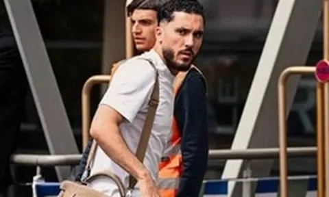 Thấy gì khi tuyển Pháp đua nhau xách Hermes, LV tới World Cup