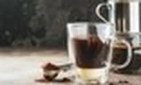 Người đàn ông 37 tuổi uống một cốc cà phê mỗi ngày suốt 1 năm, bác sĩ ngạc nhiên khi xem kết quả khám: "Anh đã uống gì vậy?"