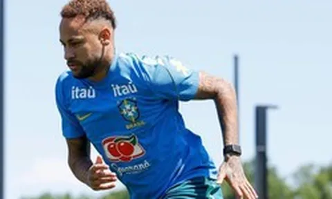 Neymar chính thức tái xuất