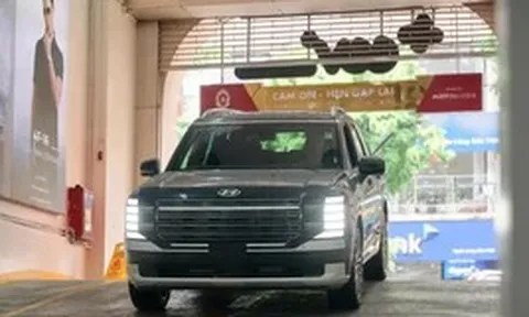 Hyundai Palisade hybrid lộ diện tại Hà Nội